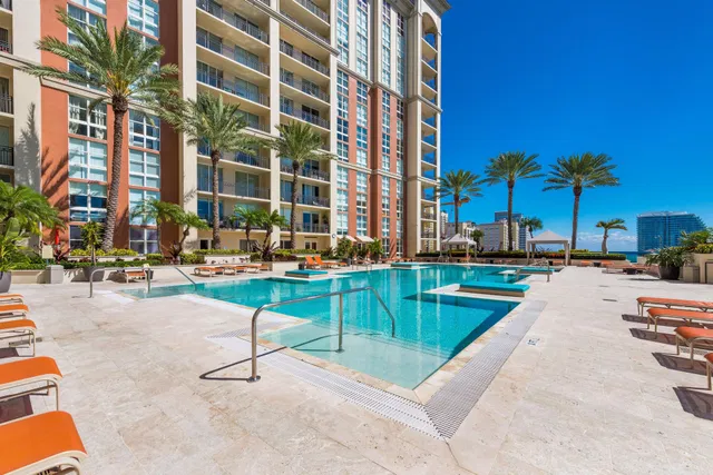 CityPlace South Tower Residence photo 31