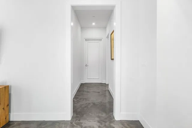 Residence photo 82
