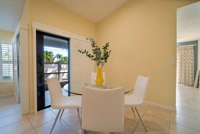 Residence photo 5