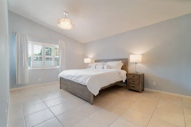 Residence photo 10