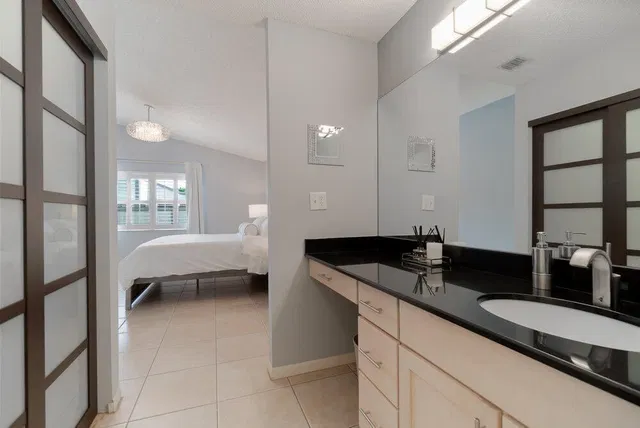 Residence photo 13