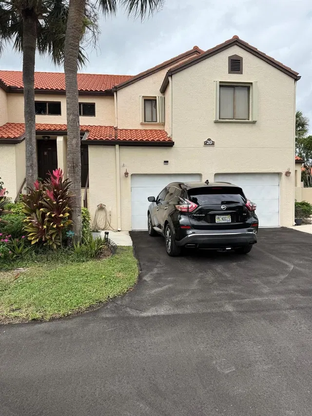  Unit 204 photo 9