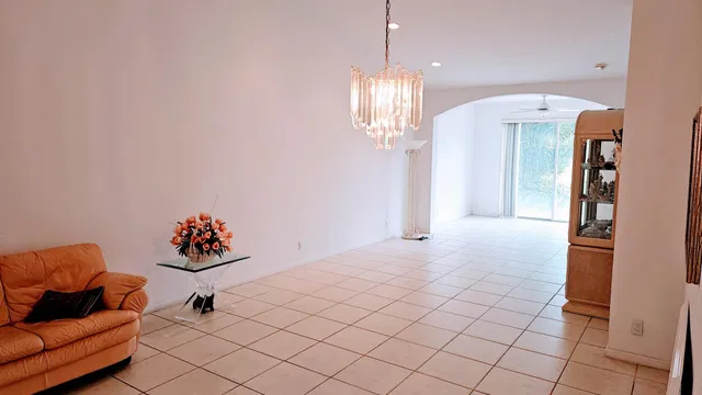 Residence photo 9