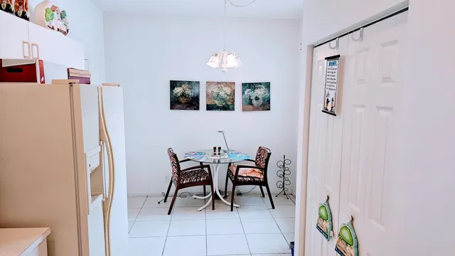 Residence photo 25