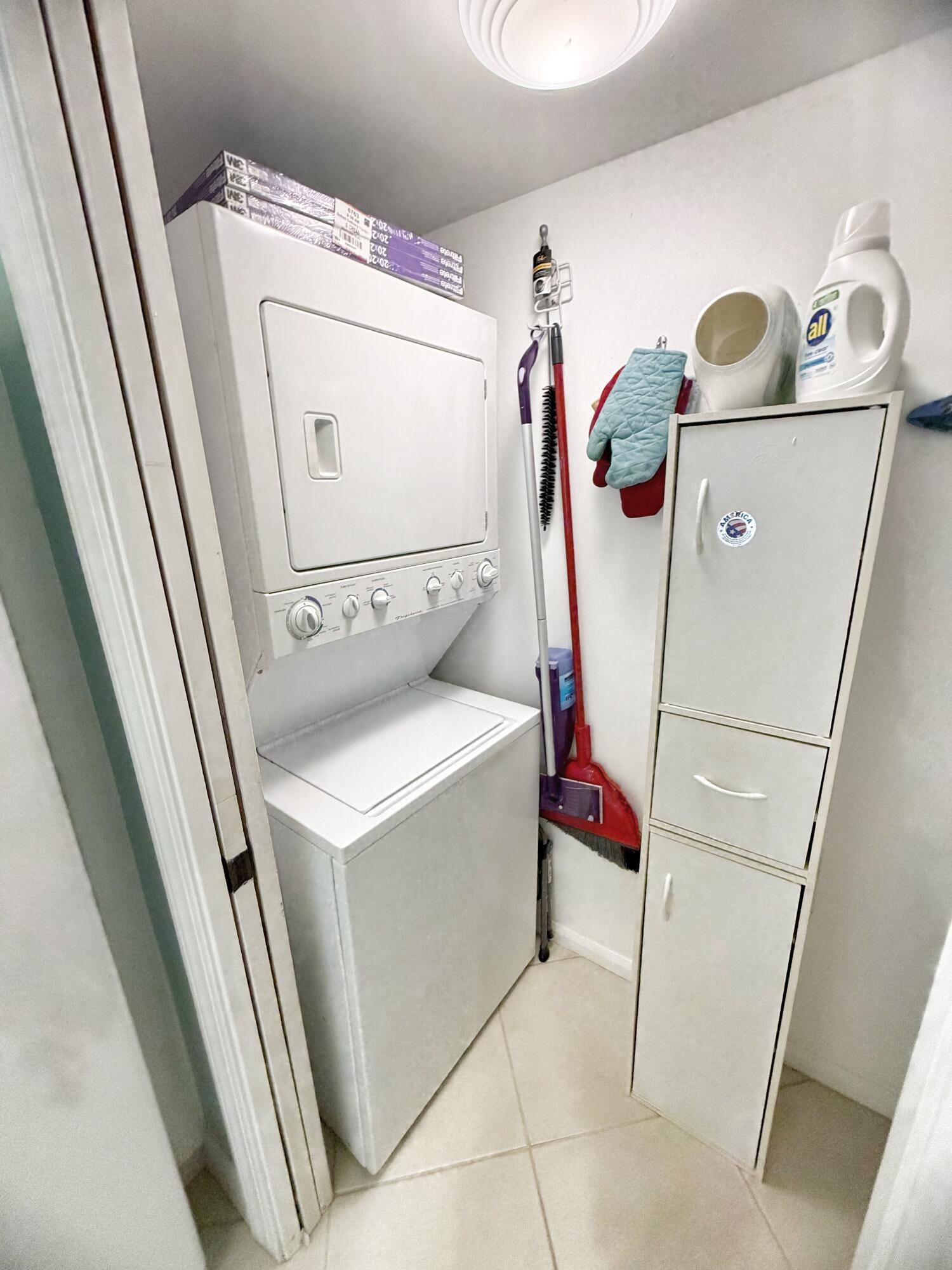 Unit 101 photo 17