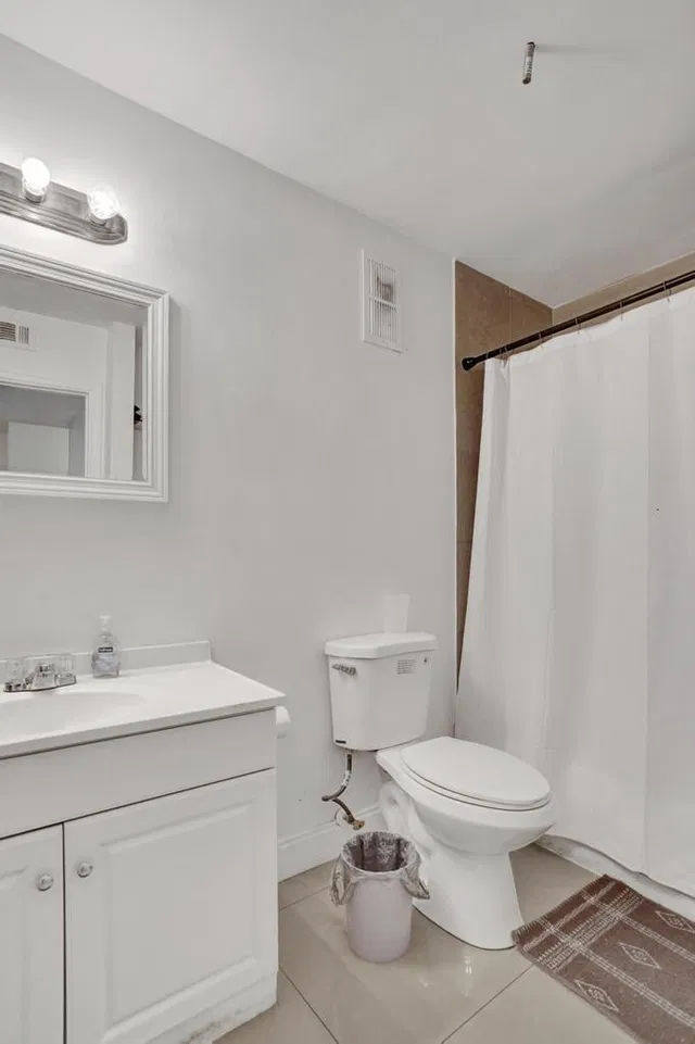  Unit 11 photo 20