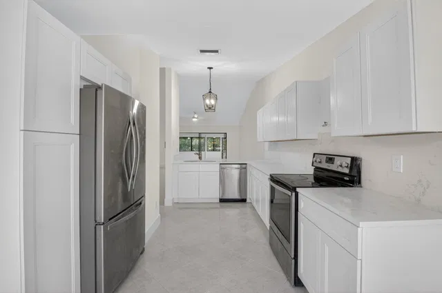 Residence photo 9