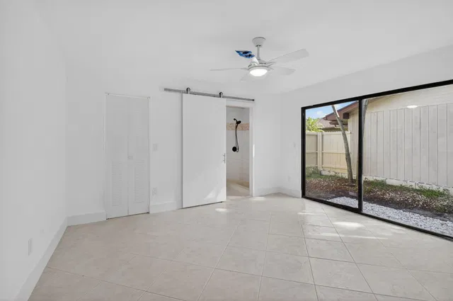 Residence photo 14