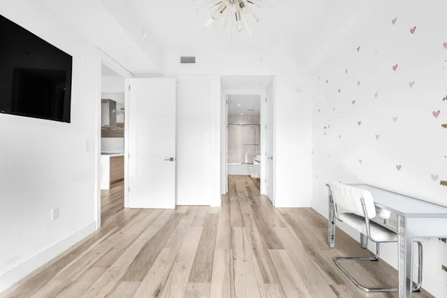 Tower 155 Unit 418 photo 17