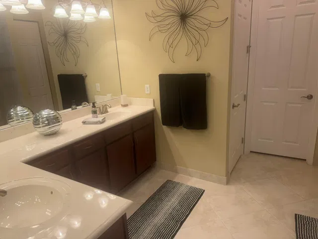 Residence photo 19