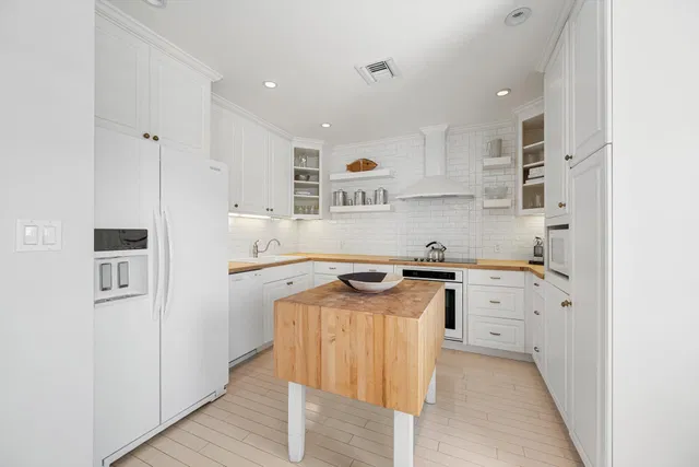 300 Ocean Boulevard Unit 4f photo 8