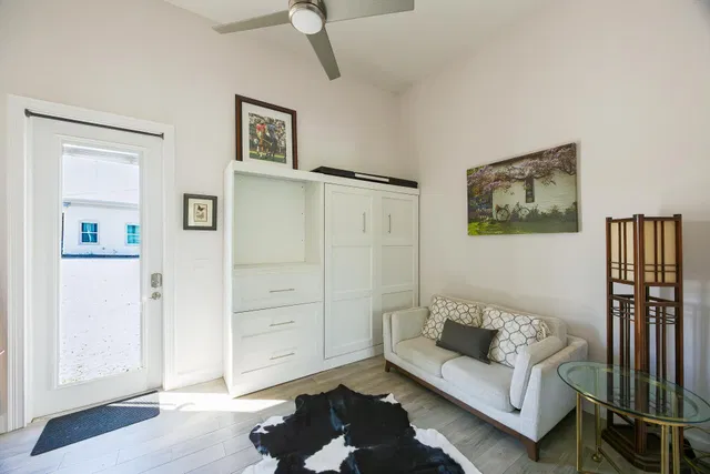 Unit (Stalls) photo 21