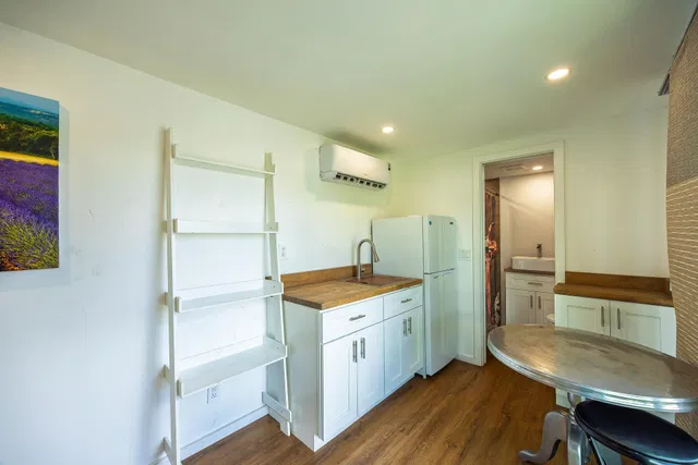 Unit (Stalls) photo 26