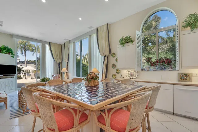 Frenchman's Creek Residence photo 27