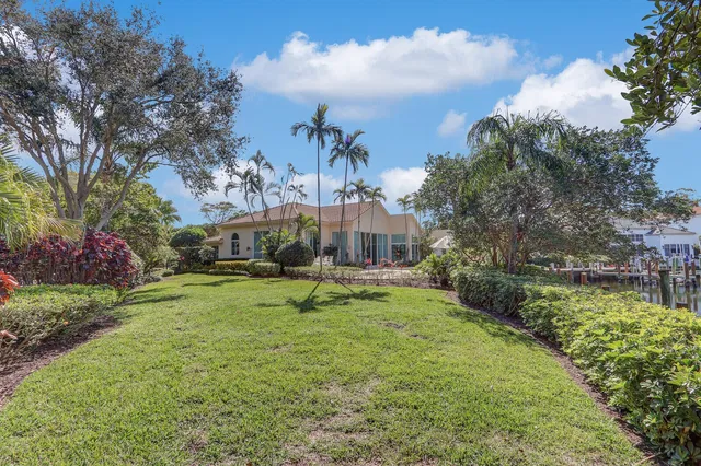 Frenchman's Creek Residence photo 53