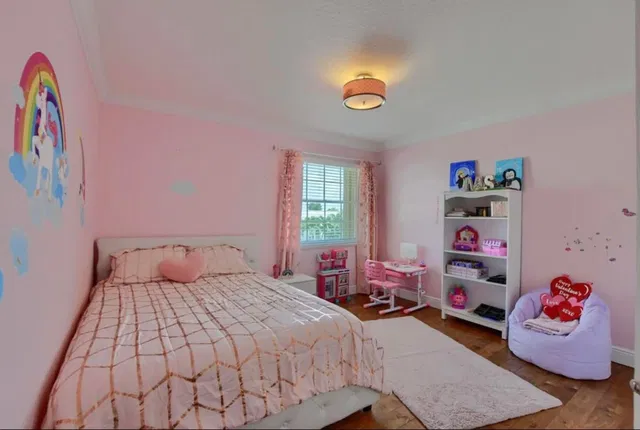 Residence photo 16