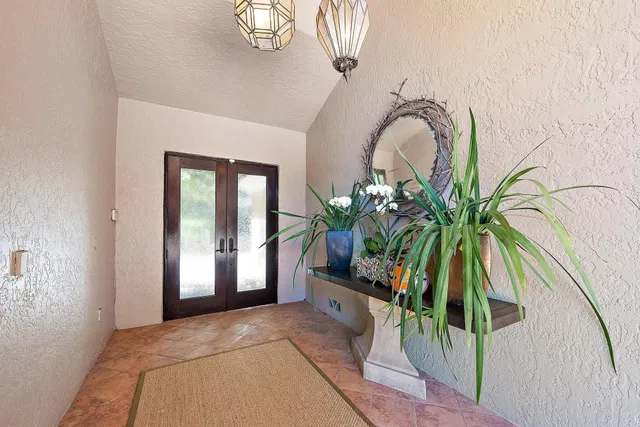Admirals Cove Residence photo 5