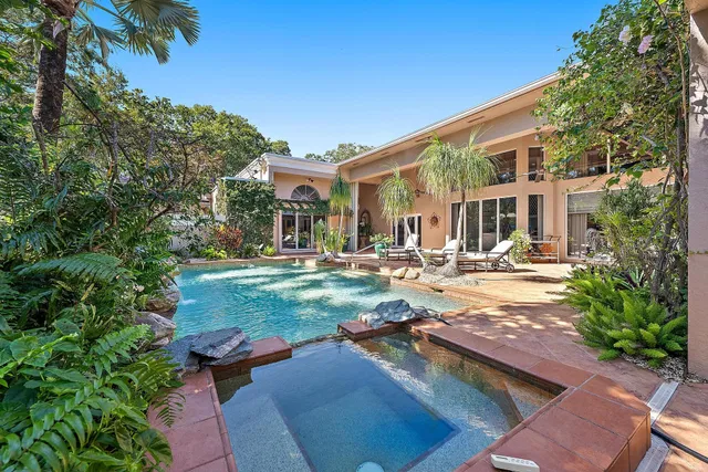 Admirals Cove Residence photo 9