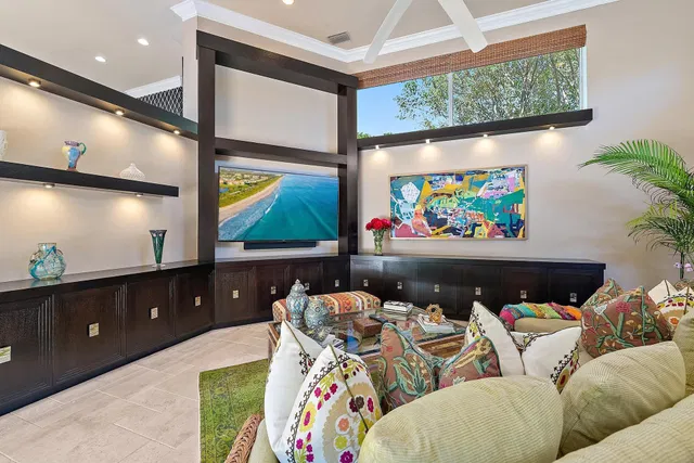Admirals Cove Residence photo 18