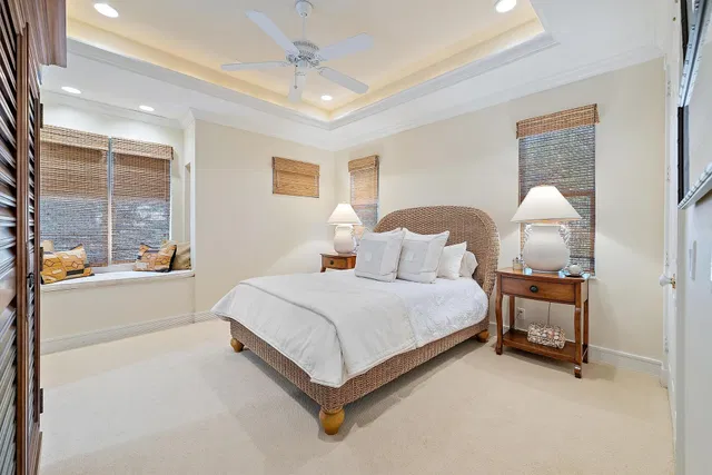 Admirals Cove Residence photo 26