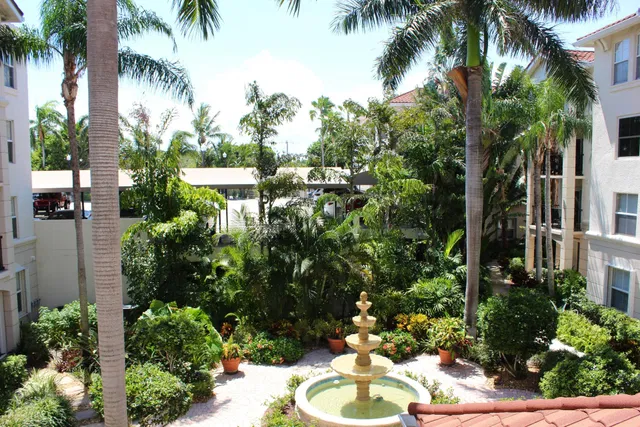 Residence photo 8