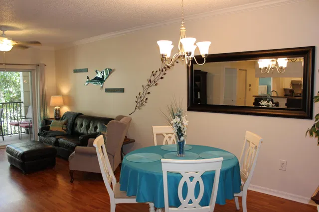 Residence photo 9