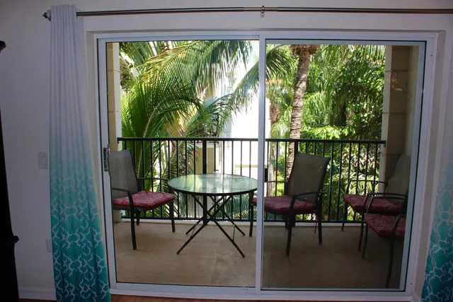 Residence photo 30