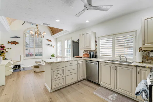 PGA National Palm Beach Gardens Residence photo 13