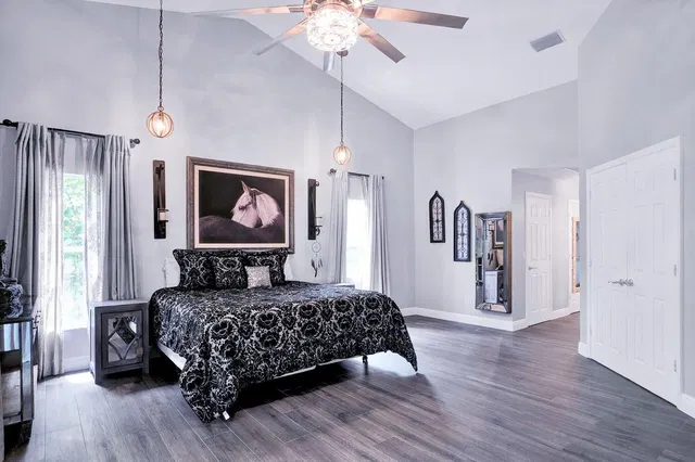 Residence photo 11