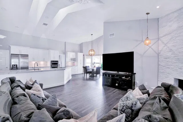 Residence photo 24