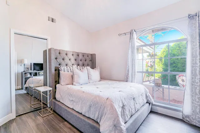 Residence photo 41