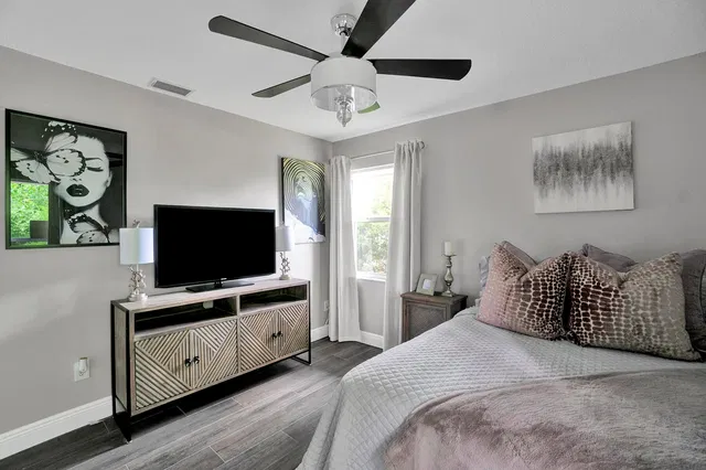 Residence photo 49