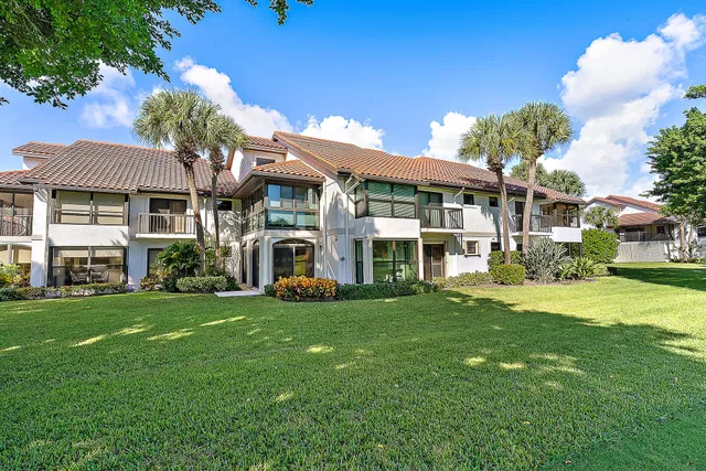 Jonathan's Landing Jupiter FL Unit 106 photo 16