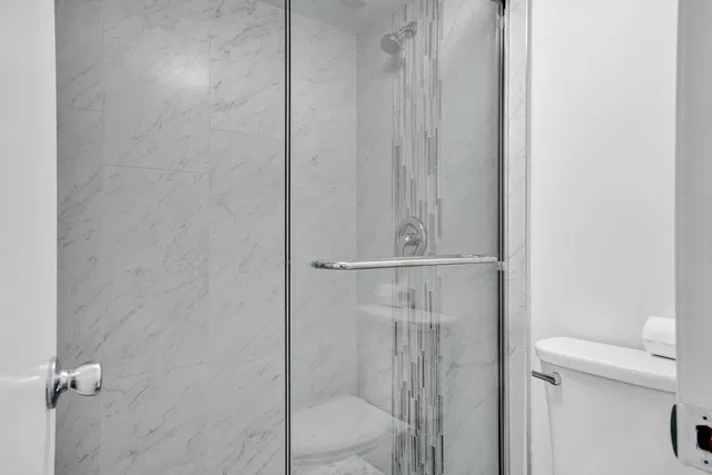 Unit 2304 photo 19