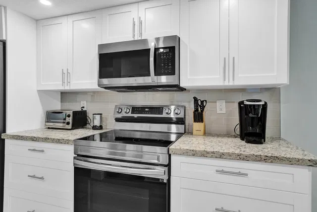 Unit 2304 photo 34