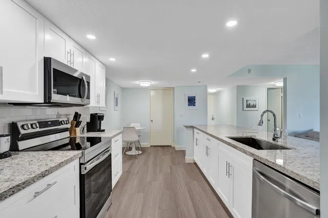Unit 2304 photo 35