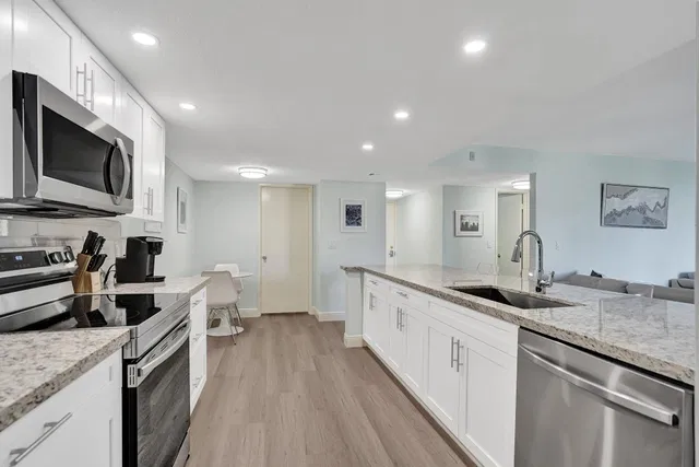 Unit 2304 photo 39