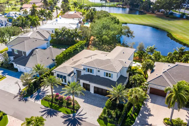 Royal Palm Yacht and Country Club Residence photo 3