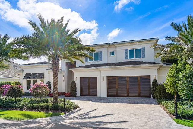 Royal Palm Yacht and Country Club Residence photo 7