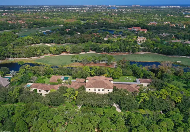 Bear's Club Residence photo 2
