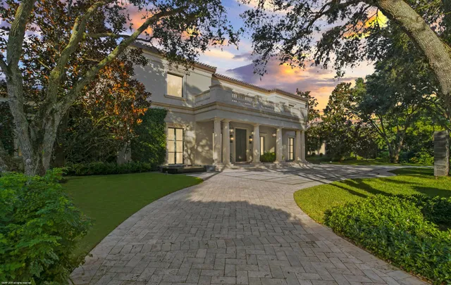 Bear's Club Residence photo 3
