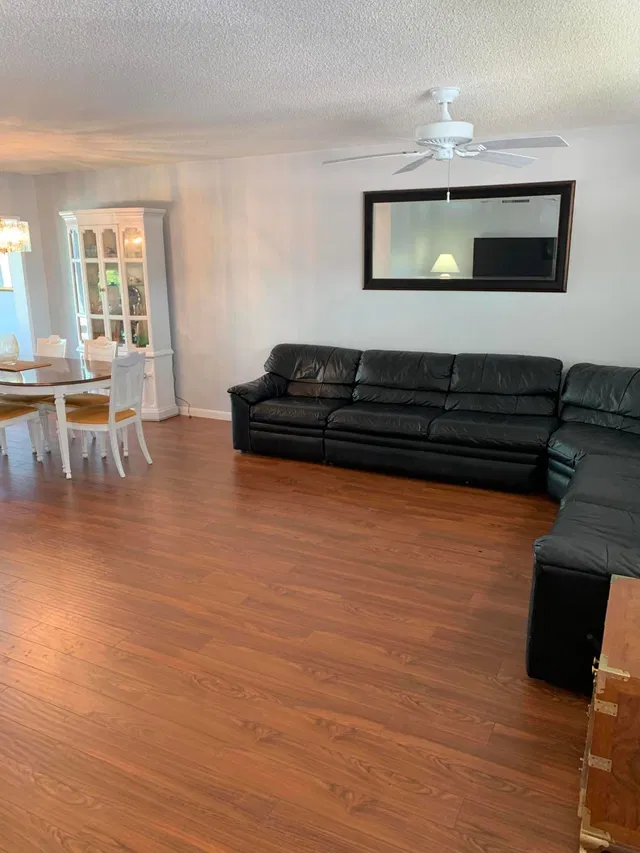 Unit 202 photo 6