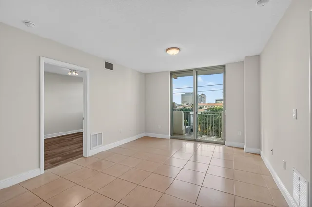 610 Clematis Unit 532 photo 15