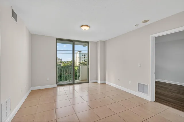 610 Clematis Unit 532 photo 16