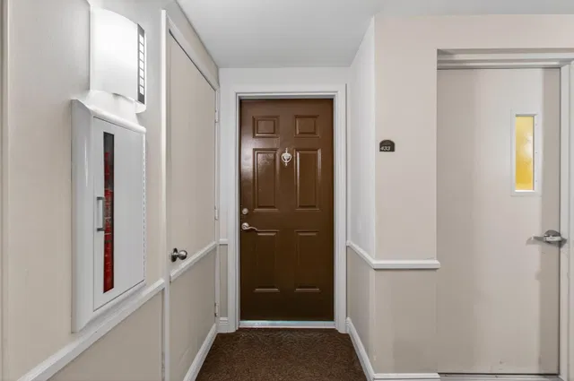610 Clematis Unit 433 photo 6