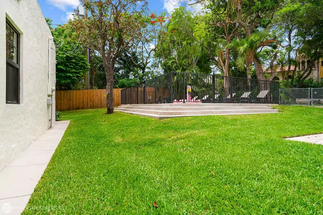 West Palm Beach Residence photo 32