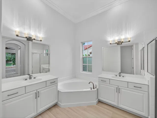 Evergrene Palm Beach Gardens Residence photo 10