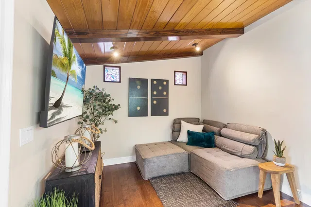  Residence photo 20