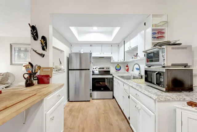 Unit 117-7 photo 13
