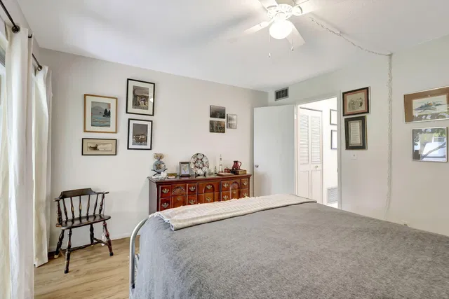 Unit 117-7 photo 18